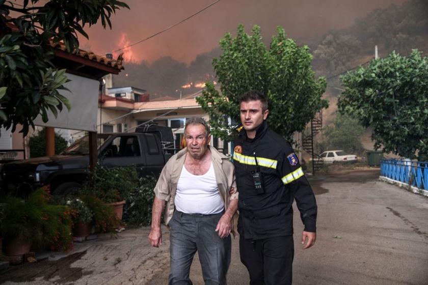 Yunanistan'da yangın: 2 köy boşaltıldı