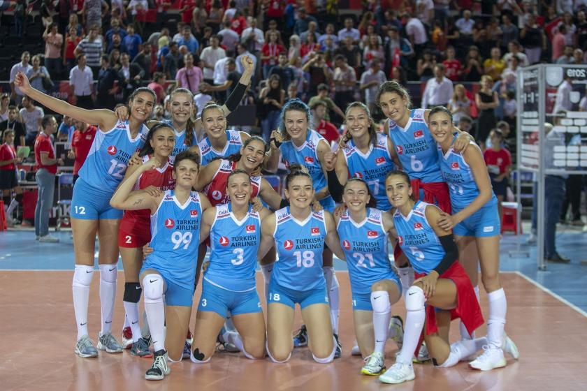 A Milli Kadın Voleybol Takımı, son 16'ya kalmayı garantiledi