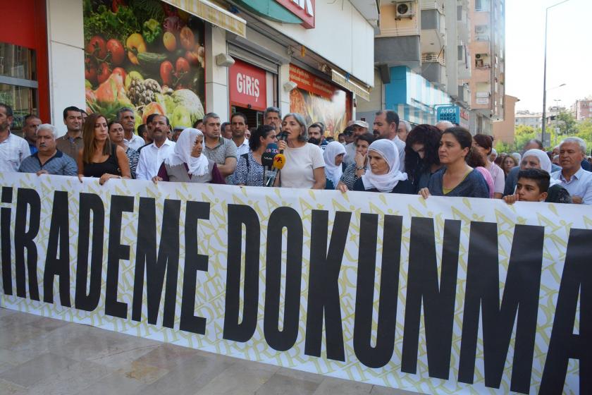 EMEP Başkanı Selma Gürkan kayyum eyleminde konuştu: Ortak mücadele için buradayız