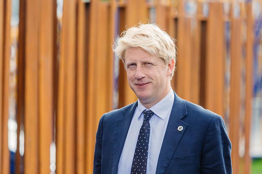 Boris Johnson'ın kardeşi Jo Johnson isyan ederek istifa etti