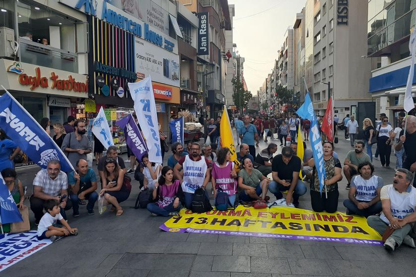 İzmir'de ihraçlara karşı oturma eylemi 113. haftasında