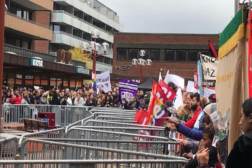 Norveç’te polis korumasında gerçekleştirilen ırkçı eylem protesto edildi