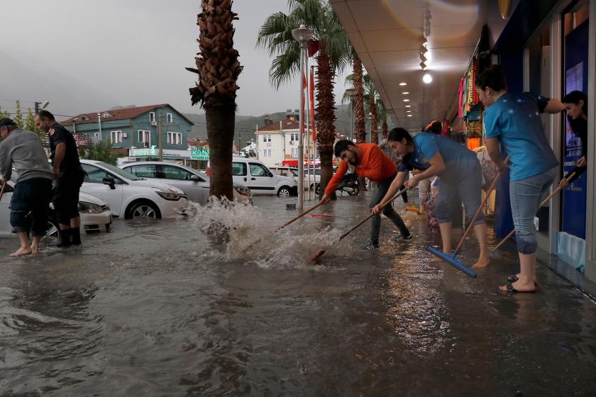 Marmara ve Ege’de sağanak nedeniyle su baskınları yaşandı