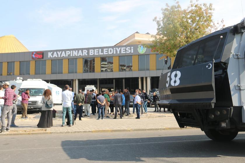 Kayyum atamalarına tepki: Seçilmişleri serbest bırakın, görevlerine iade edin