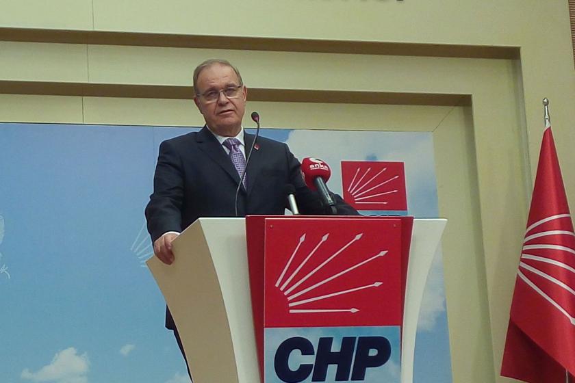 CHP Parti Sözcüsü Faik Öztrak CHP Genel Merkezi'nde açıklama yapıyor