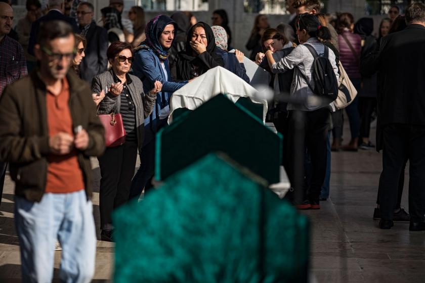 Bakırköy'de evlerinde ölü bulunan Delen ailesinin cenaze töreni.