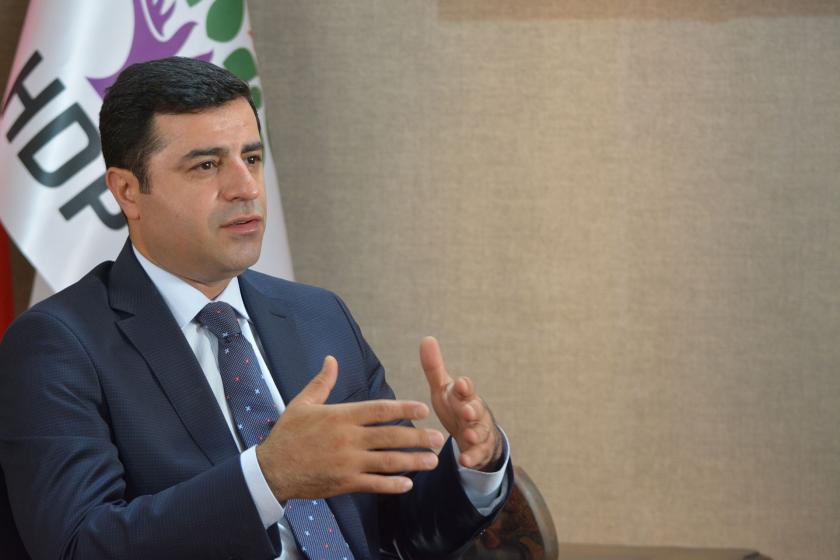 Selahattin Demirtaş'tan koronavirüs çağrısı: Ücretsiz sağlık, ücretli izin