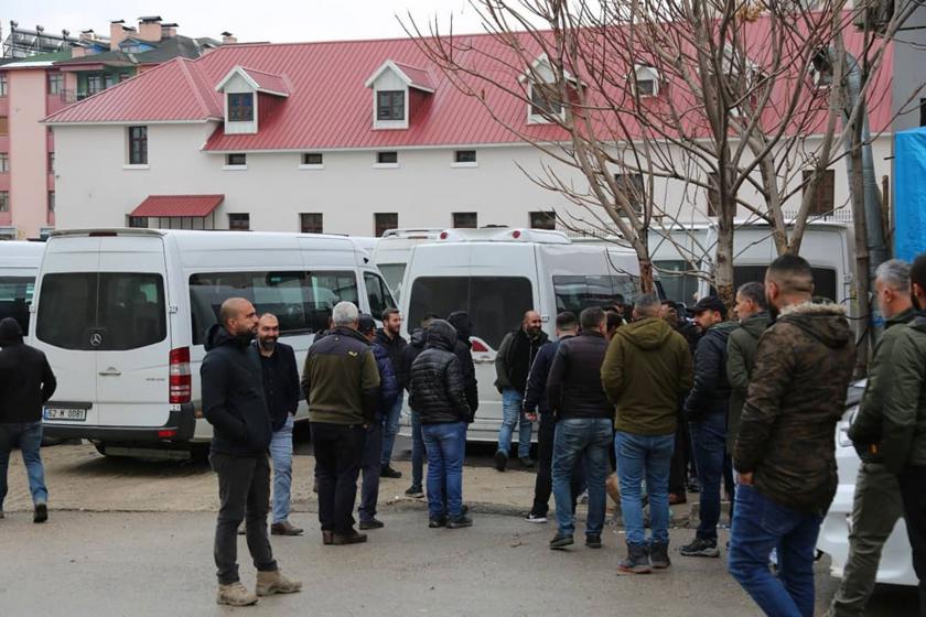 Dersim'de minibüs şoförleri belediyeyi boykot etti