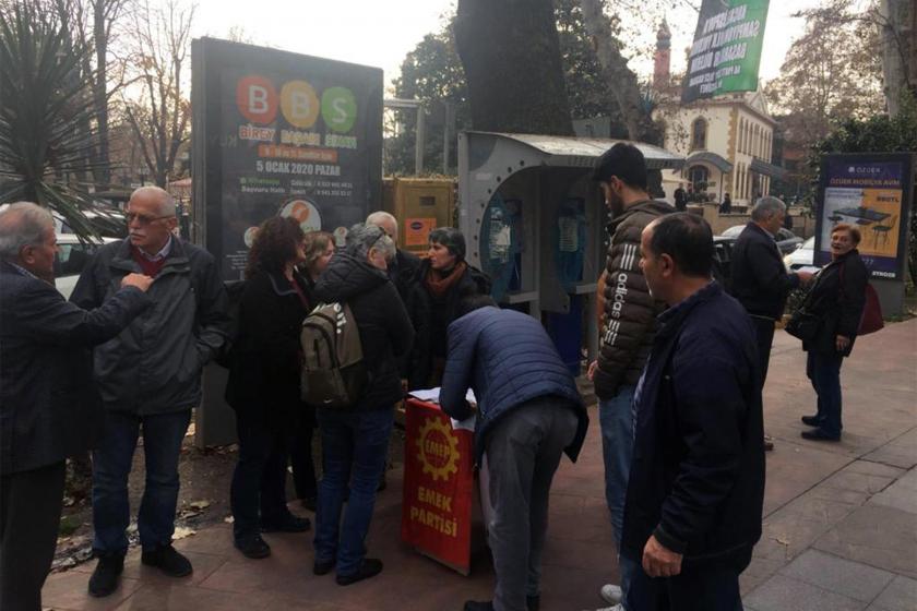 Kocaeli'de asgari ücret için imza kampanyası düzenleyen Emek Partililer