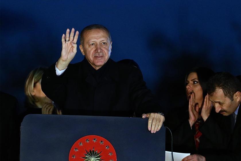 Rabia işareti yapan Tayyip Erdoğan