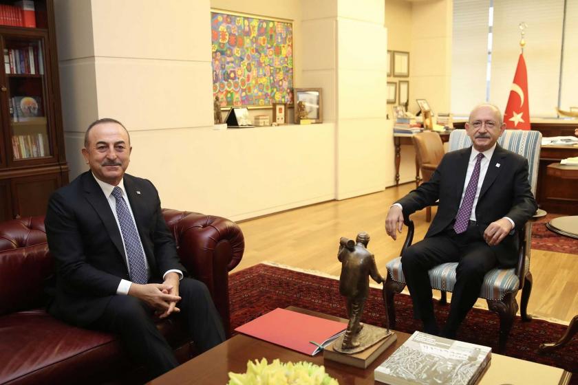 Mevlüt Çavuşoğlu ve Kemal Kılıçdaroğlu aynı karede