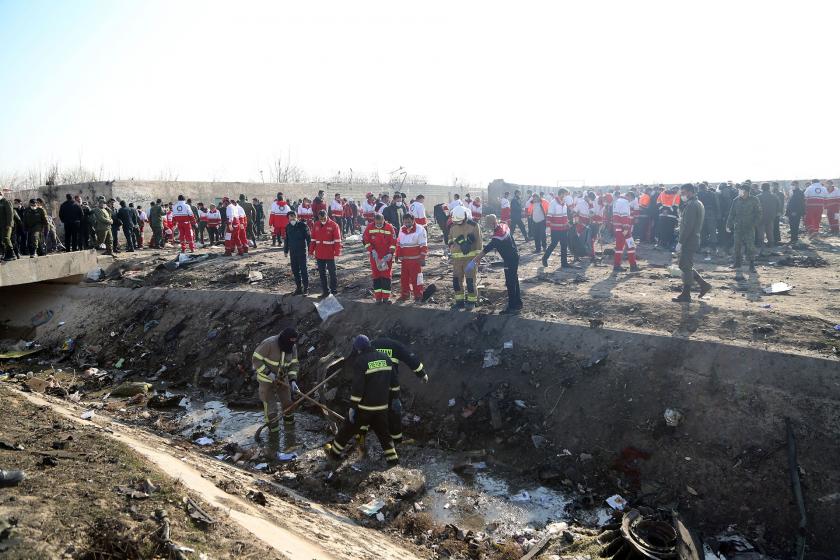 İran'da 176 kişinin bulunduğu yolcu uçağı düştü, kurtulan olmadı