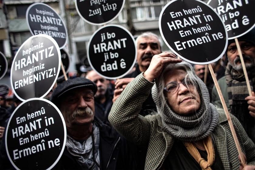 Agos önündeki Hrant Dink anması