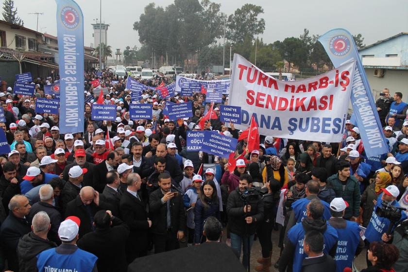 Harb-İş üyesi işçiler eylem düzenliyor