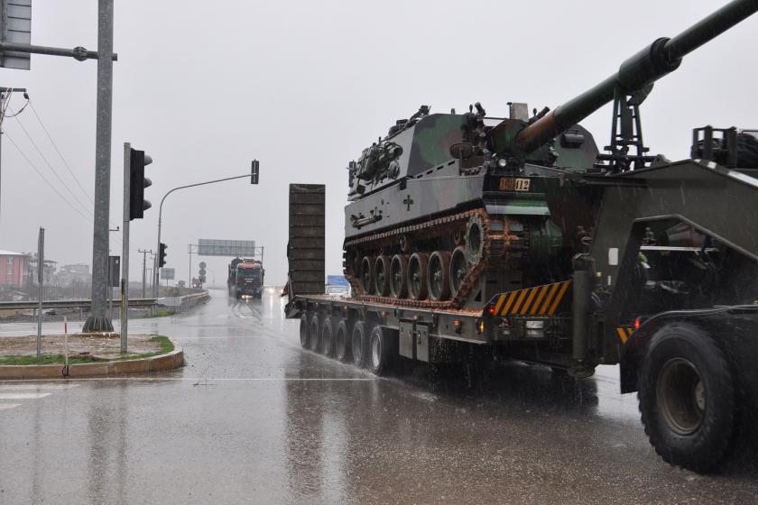 TSK'ye ait obüsler TIRlarla taşınıyor