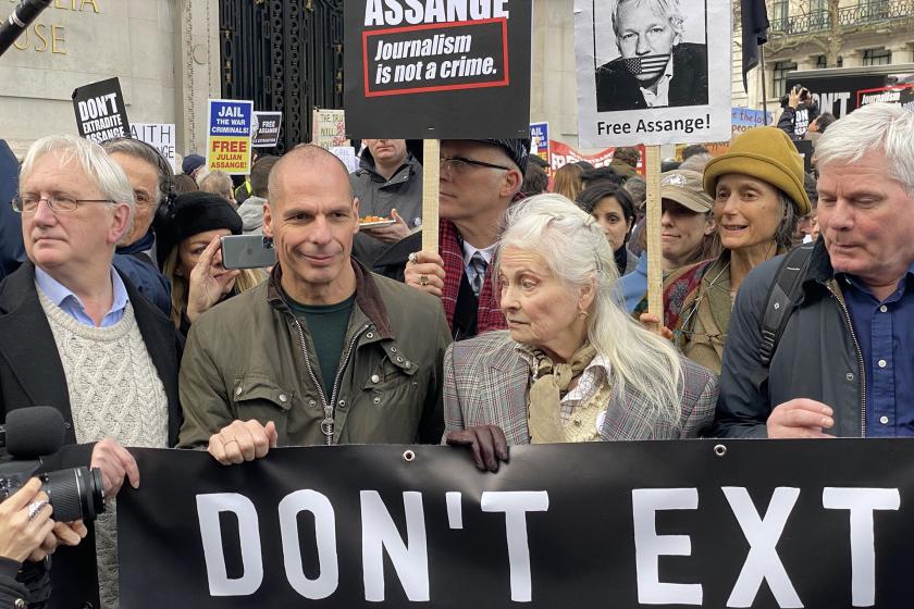 Londra'da Julian Assange'a destek eylemi