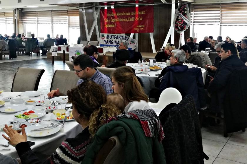 Tüm Emekli Sen Bornova Şubesi dayanışma kahvaltısı düzenledi.