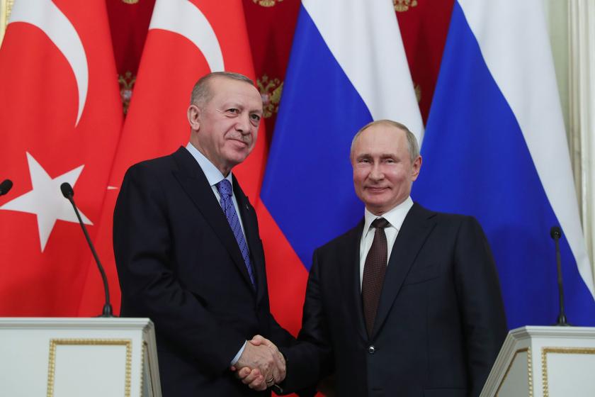 Recep Tayyip Erdoğan (solda) ve Vladimir Putin (sağda)