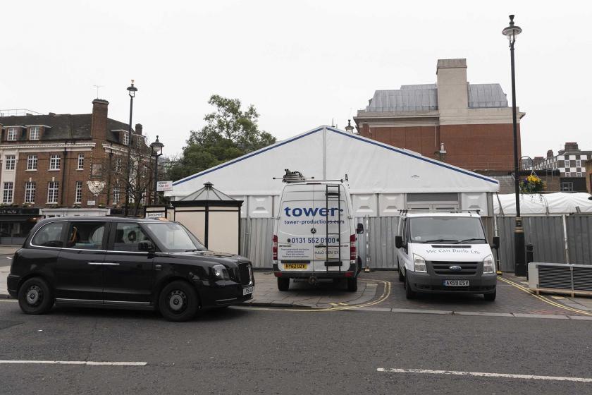 Londra'da Westminster'de bulunan bir morg koronavirüs nedeniyle ölenler için genişletildi.