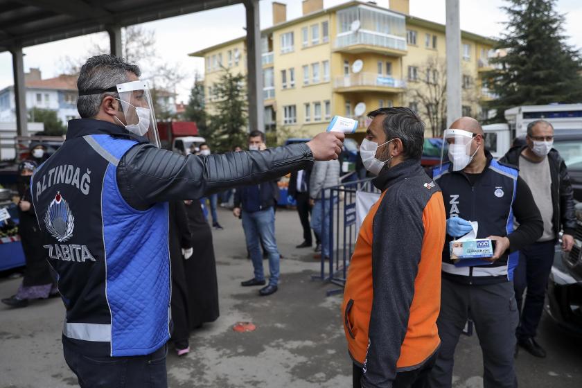 Türkiye'de koronavirüs: 4 bin 353 vaka, 126 ölüm | Öne çıkan gelişmeler (17 Nisan)