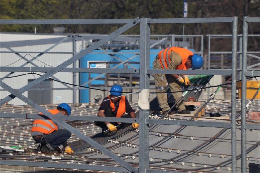 Alman ekonomisi birinci çeyrekte yüzde 2,2 küçüldü