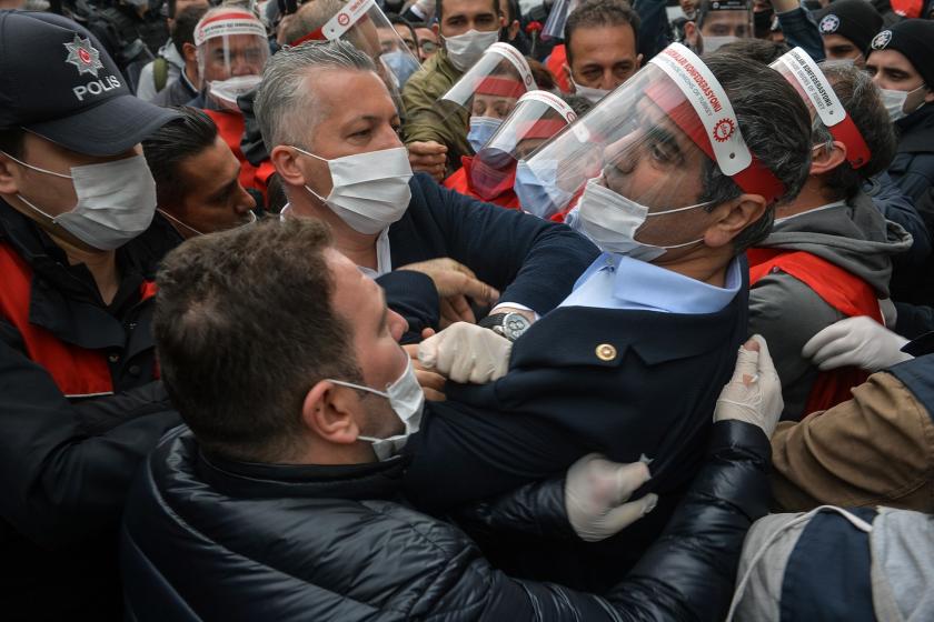 DİSK yöneticilerine polis müdahalesi