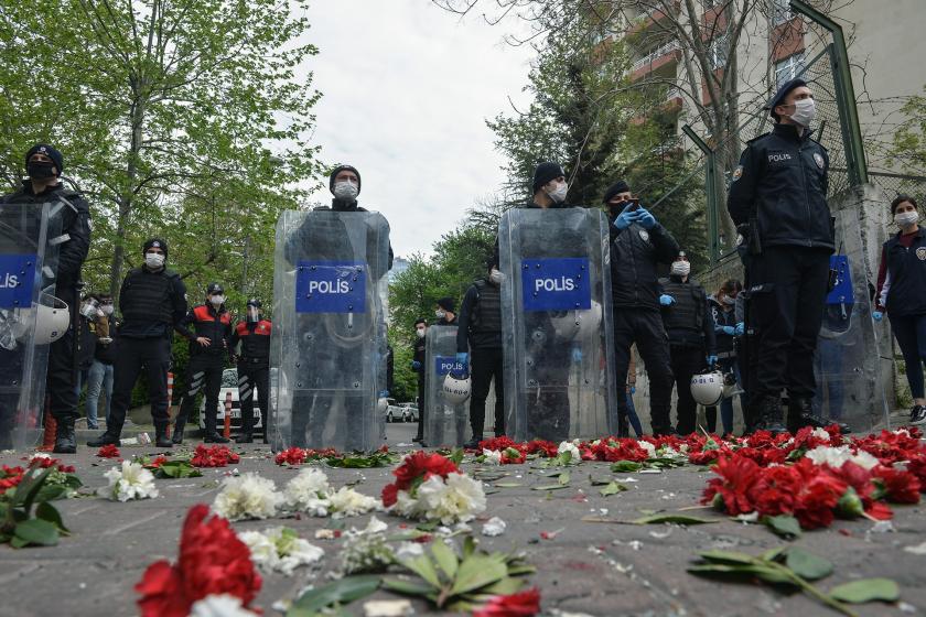 DİSK yöneticilerine polis müdahalesi