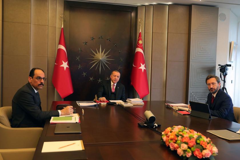 (Soldan sağa) İbrahim Kalın, Recep Tayyip Erdoğan ve Fahrettin Altun