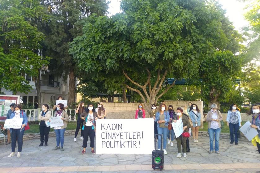 Muğla'da kadınlar öldürülen Zeynep Şenpınar için basın açıklaması yaptı.