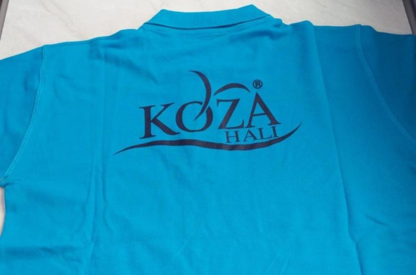 koza halı yazılı mavi t shirt