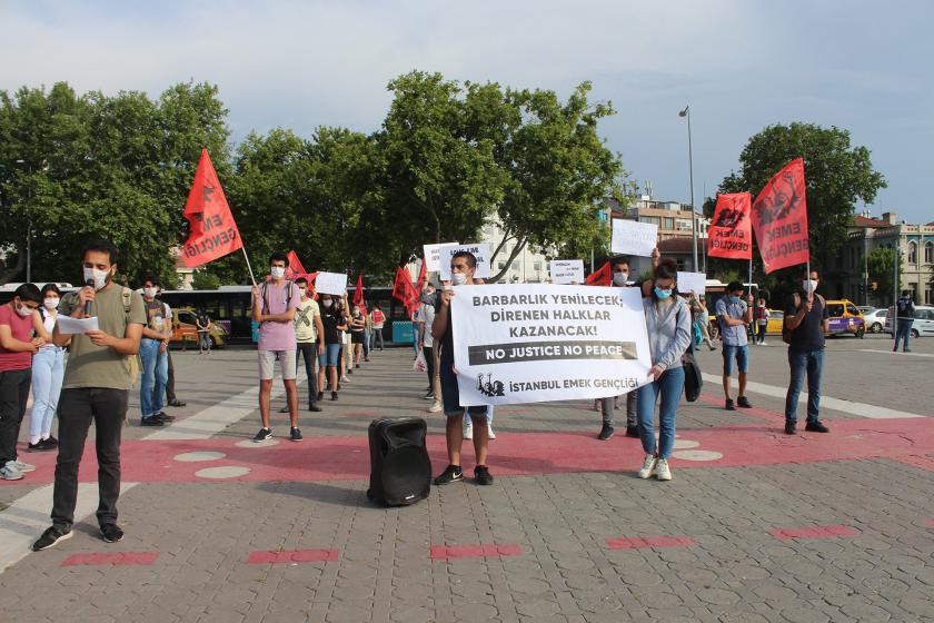 İstanbul Emek Gençliği, Kadıköy Rıhtım’da düzenlediği açıklamayla Amerika’da ırkçılığa karşı mücadele eden halklarla dayanışma içinde olduğunu belirtti.