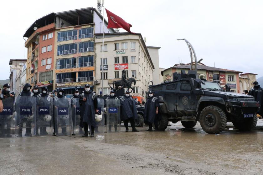 Hakkari kent merkezinde polis ablukası