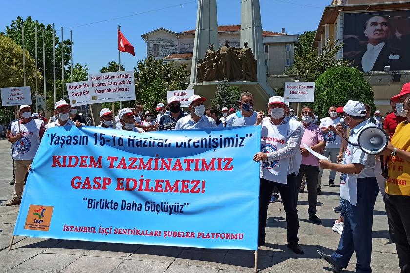 İstanbul İşçi Sendikaları Şubeler Platformu Bakırköy'de basın açıklaması düzenliyor