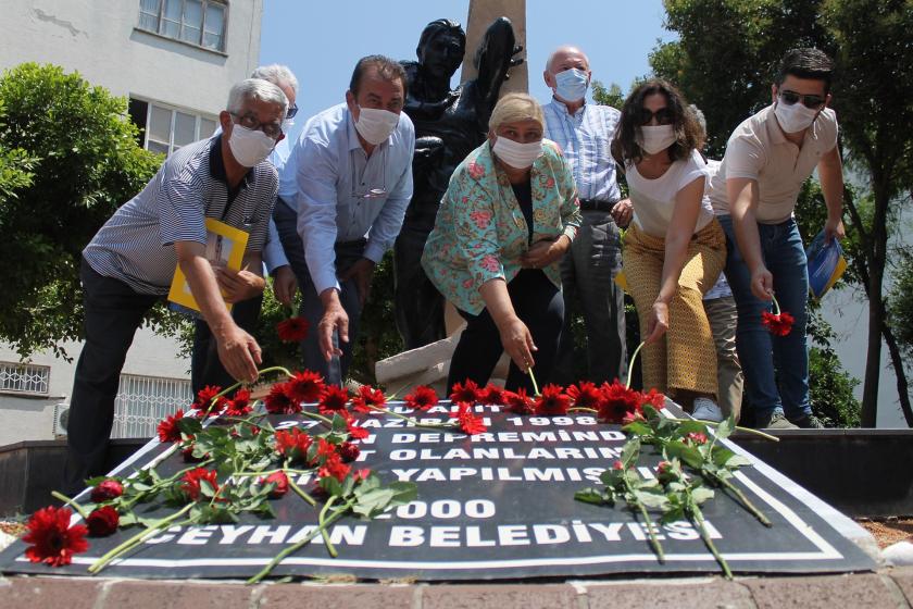 Adana'da 1998 yılında meydana gelen Adana-Ceyhan depreminin 22’inci yıl dönümünde anma töreni düzenledi.