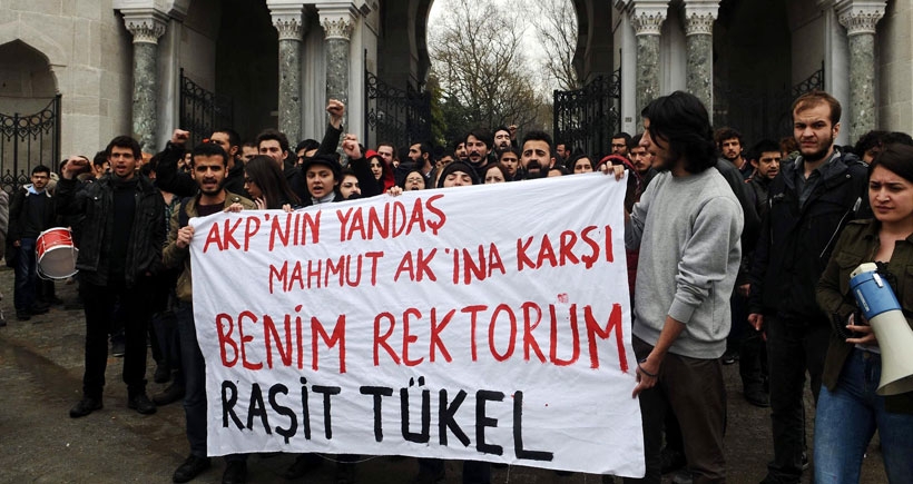 'AKP'nin yandaş Mahmut Ak'ına karşı, benim Rektörüm Raşit Tükel'