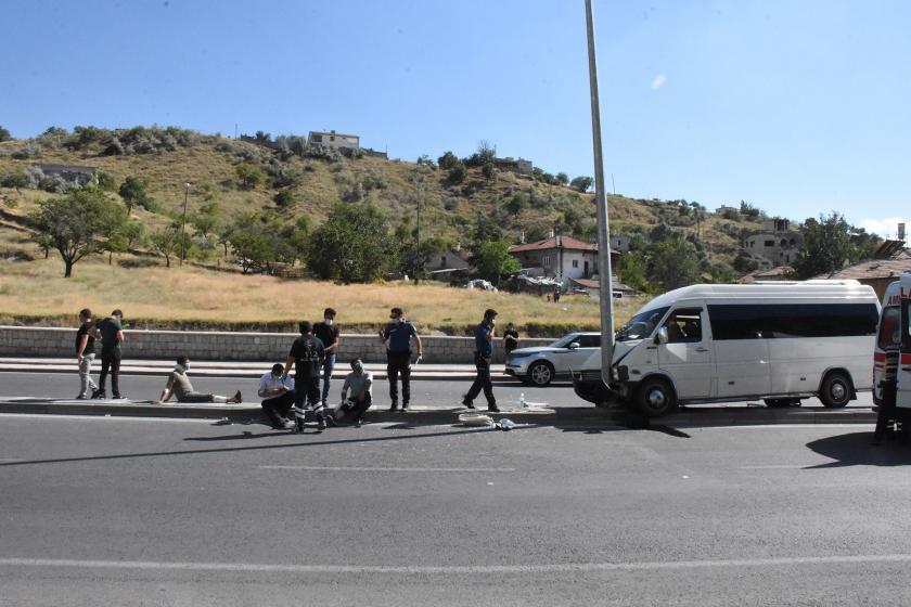 Kayseri'de kaza yapan işçi vervisi ve olayda yaralananlar