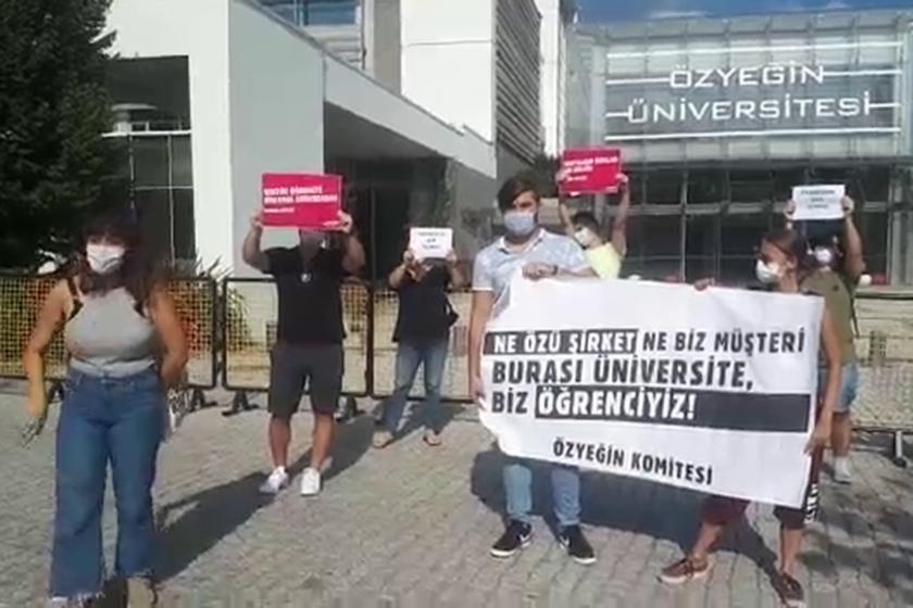 Özyeğin Üniversitesi öğrencileri ücretlere yapılan yüzde 12 zammı protesto etti