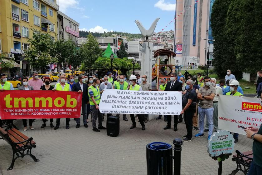 TMMOB Kocaeli İl Koordinasyon Kurulu 19 Eylül Mühendis, Mimar ve Şehir Plancıları Dayanışma Günü'ne dair açıklama yaptı.