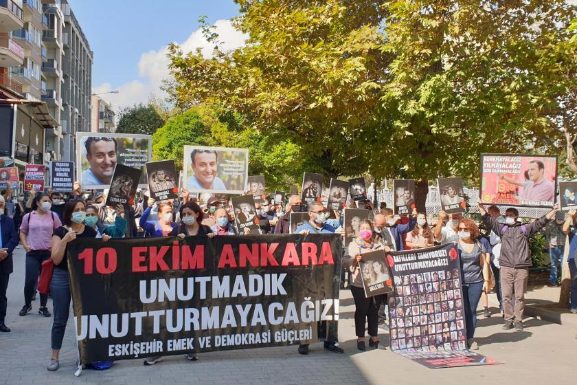 Ankara Katliamı'nda yaşamını yitirenler anıldı: Savaş politikası değil, kalıcı barış