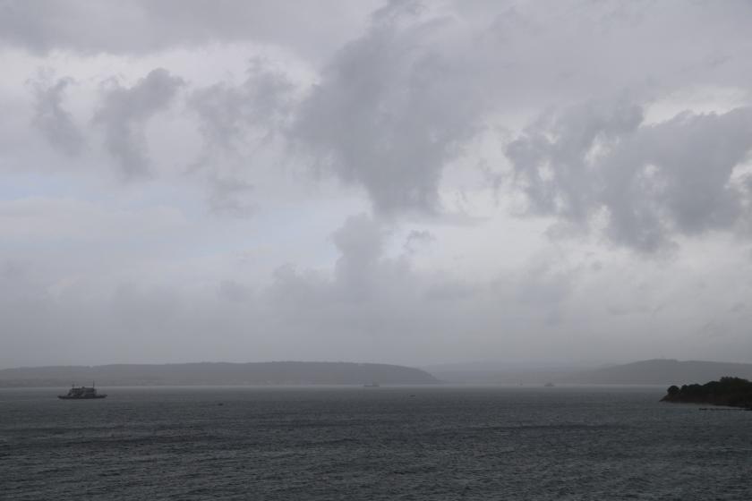 Çanakkale Boğazında bulutlu hava