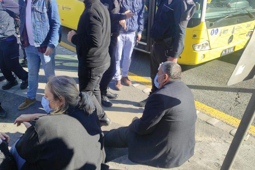 Avcılar'da metrobüs kazası.