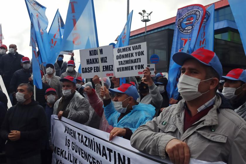 Türk-İş kıdem tazminatı hakkı için açıklama yaptı; işçiler alkışlı eylemler düzenledi