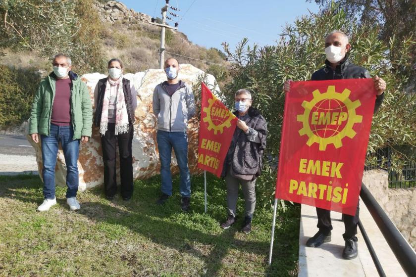 Emek Partisi Bodrum ilçe örgütü basın açıklaması yaparken