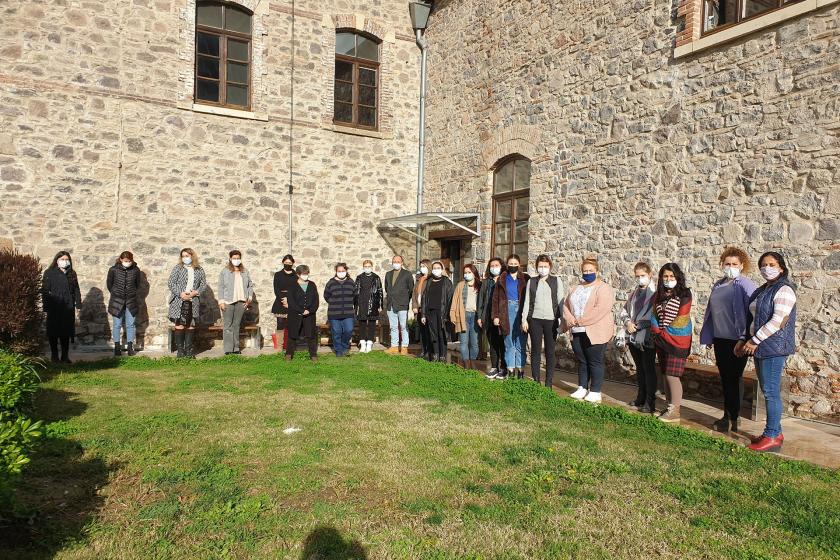 İzmir Meslek Fabrikasında işsiz kalan öğretmenler belediye bünyesine geçmek istiyor