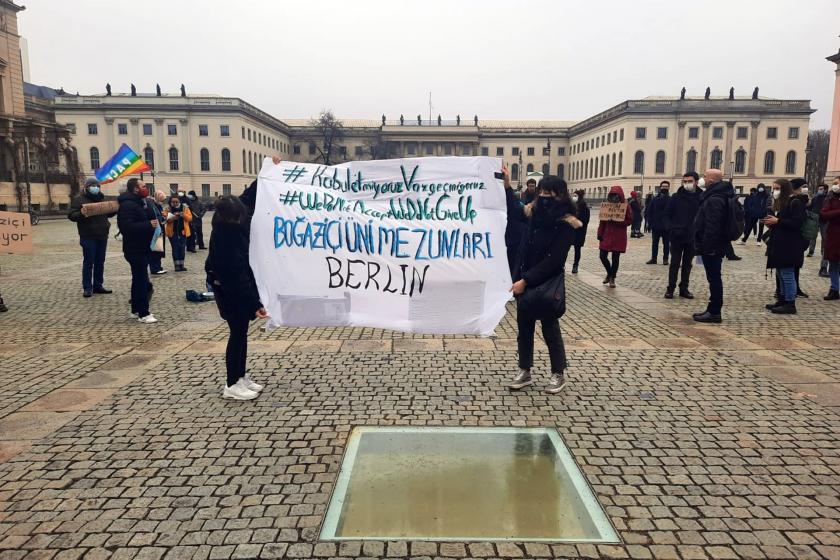 Berlin’de Boğaziçi Üniversitesi öğrencileriyle dayanışma eylemi yapıldı