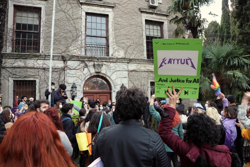 AKP'li Melih Bulu'nun Boğaziçi Üniversitesine kayyum rektör olarak atanmasının ardından Boğaziçi Üniversitesi öğrencilerinin gerçekleştirdiği protesto eylemlerinden bir fotoğraf.