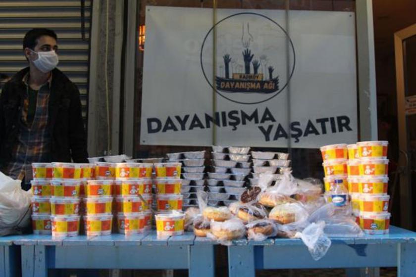 Kadıköy Dayanışma Ağı'nın yemek dağıtım masası