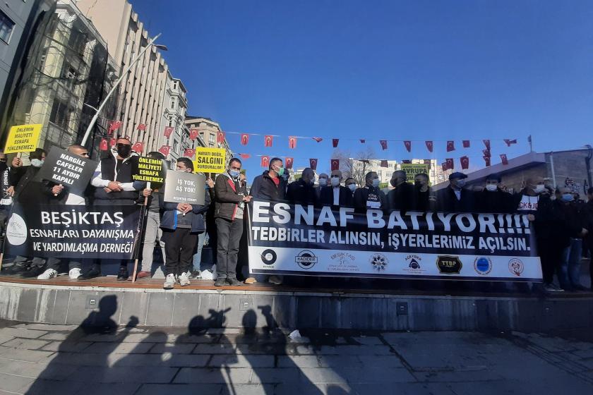 Esnaf sokakta: Açız, devlet görsün bizi!