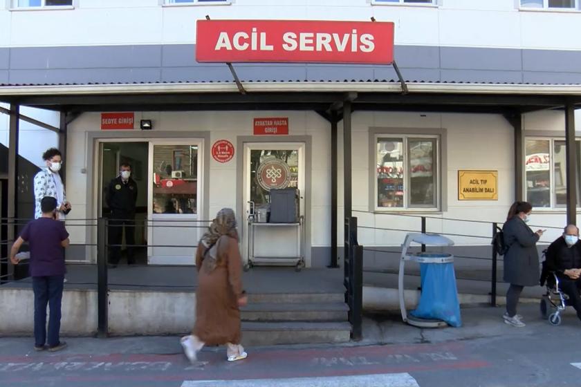 Bir hastanenin acil servis girişi.