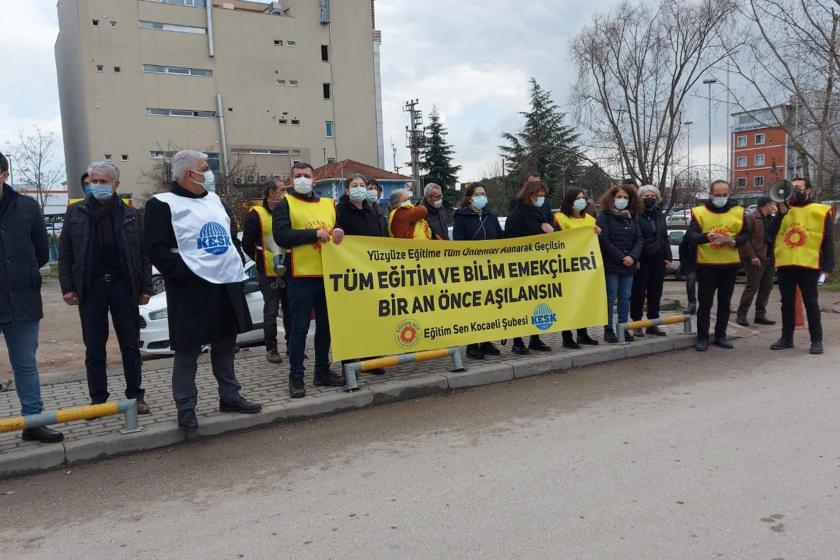 Kocaeli'de Eğitim Sen üyelerinin basın açıklaması